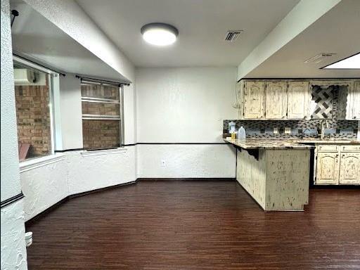 Building Photo - 413 N Trail St