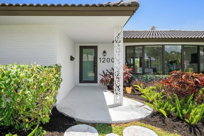 Building Photo - 1200 SW 8th St