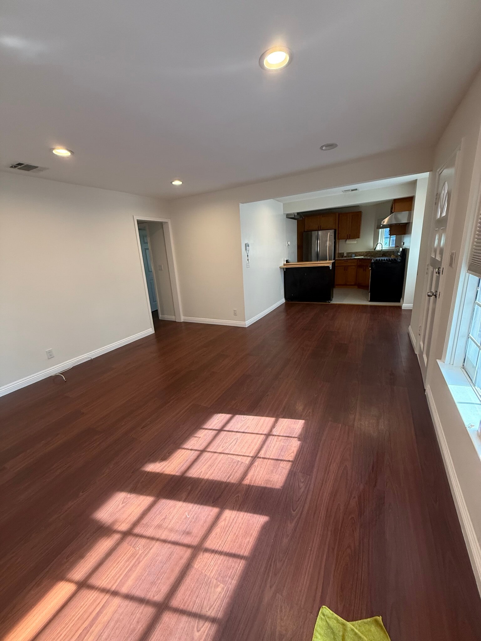 Building Photo - 410 N Glenwood Plz