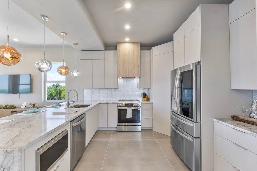 Building Photo - 99 Seaside Ave