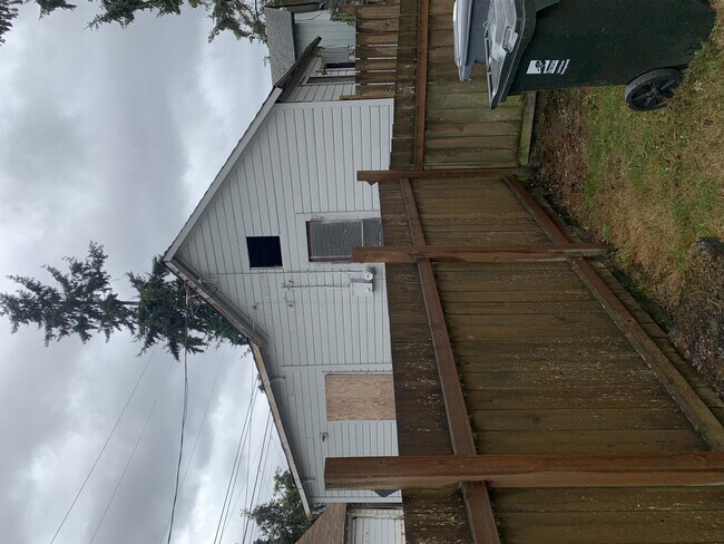 Building Photo - 3579 S G St