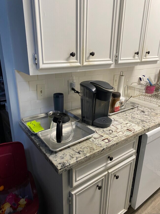 Building Photo - 217 Brendalwood Blvd