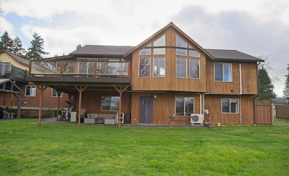 Building Photo - 11802 74th Ave E