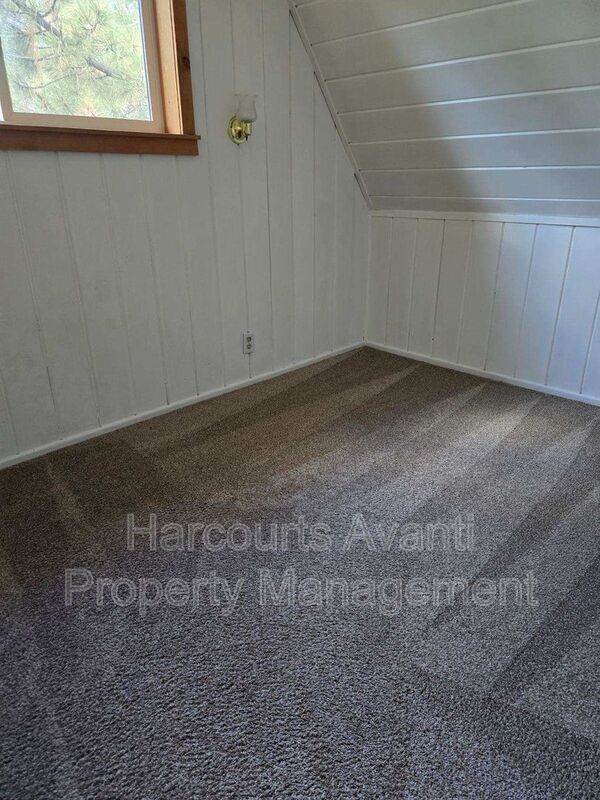 Building Photo - 1701 Old Mammoth Rd