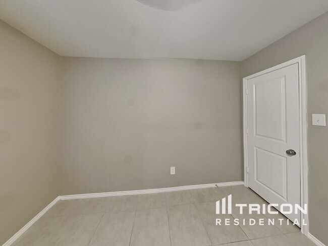Building Photo - 608 Odlozil Ln