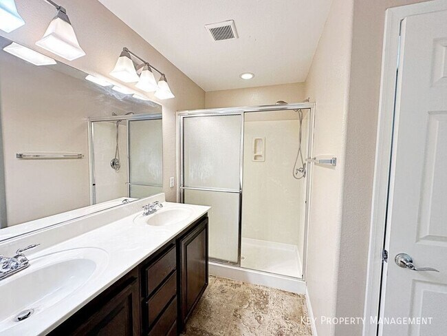 Building Photo - 9772 Bedstraw St