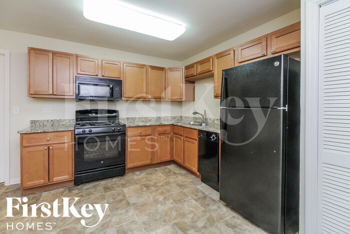 Building Photo - 125 S Orchard Dr