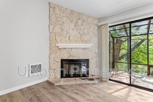 Building Photo - 252 Cervantes Cir