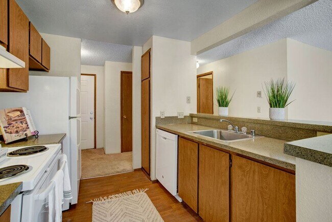 Building Photo - Soundview