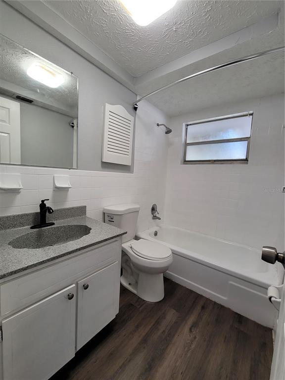 Building Photo - 8650 Robilina Rd