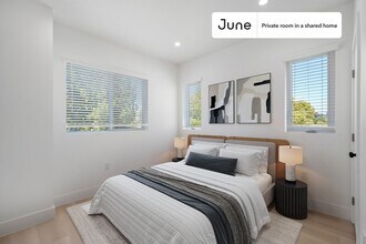 Building Photo - Room in Shared 4 bed/3 bath home