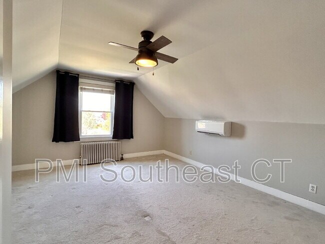 Building Photo - 27 3rd Ave