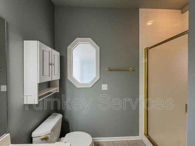 Building Photo - 717 Villa Plaza