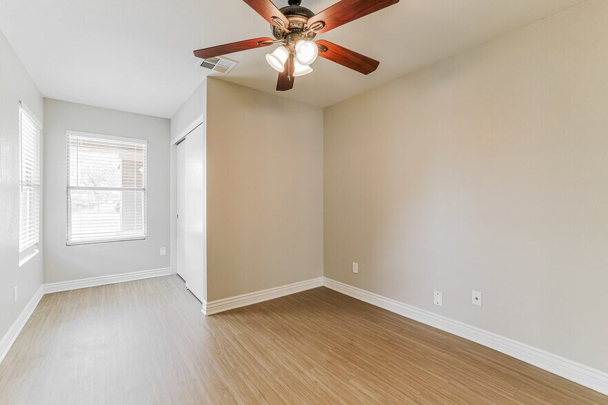 Building Photo - 20831 N 3rd Ave