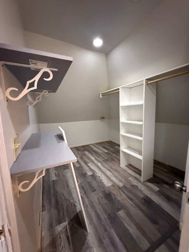 Building Photo - Parham McCormick Rd