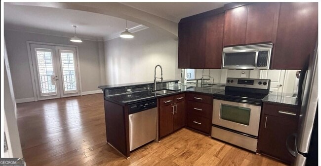 Building Photo - 2277/2255 Peachtree Rd NE