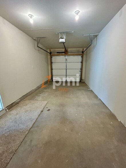 Building Photo - 122-124-124 Park Ave