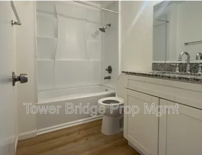 Building Photo - 1724 Wright St