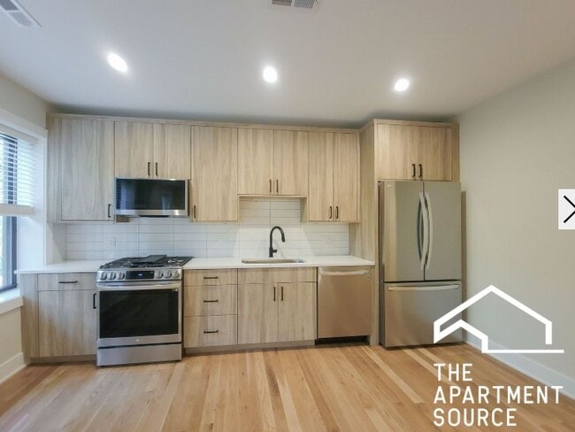 Building Photo - 2237.5 N Bissell St