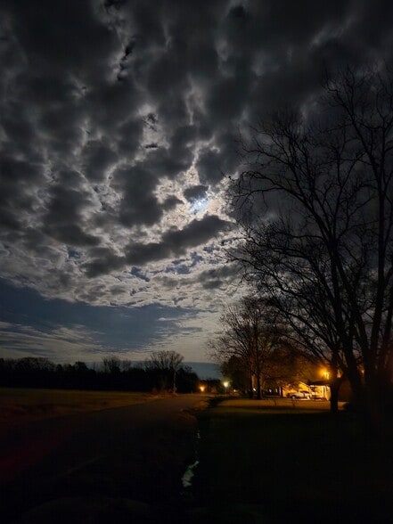 Building Photo - 8860 Teague Rd