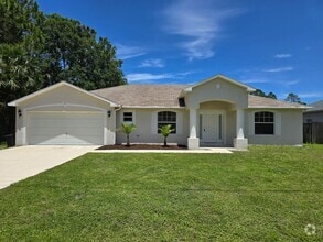 Building Photo - Large 3 Bed 2 bath - Brand New Carpet!