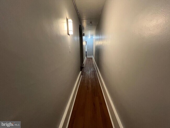 Building Photo - 5533 Walnut St