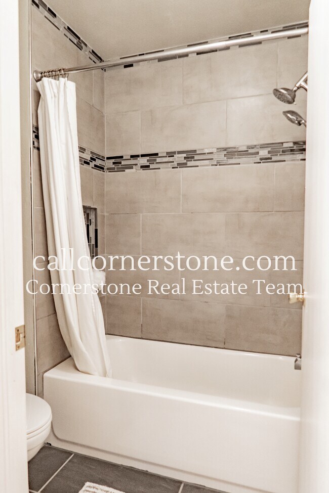 Building Photo - 6441 Cache Dr