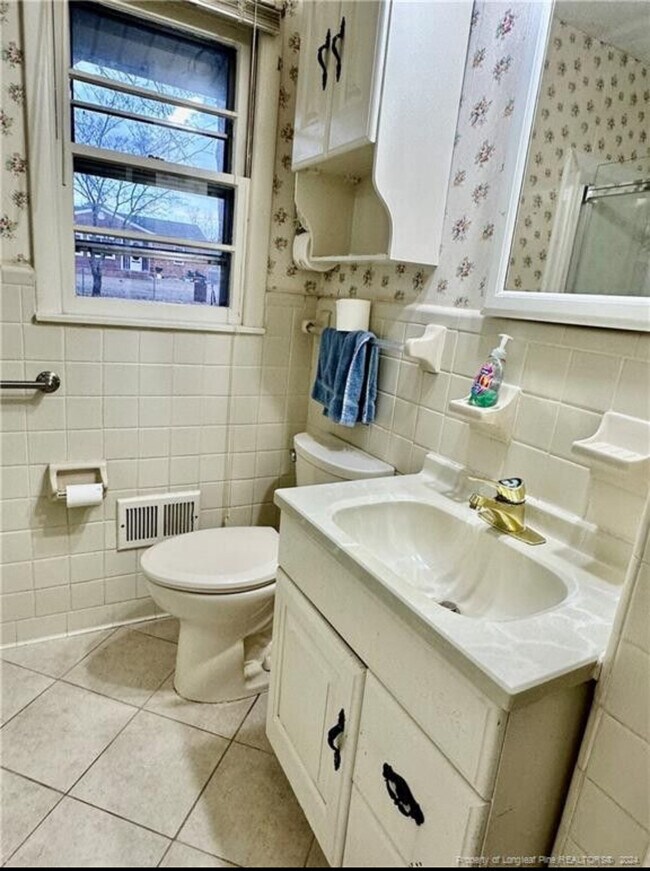 Building Photo - 5214 Rodwell Rd