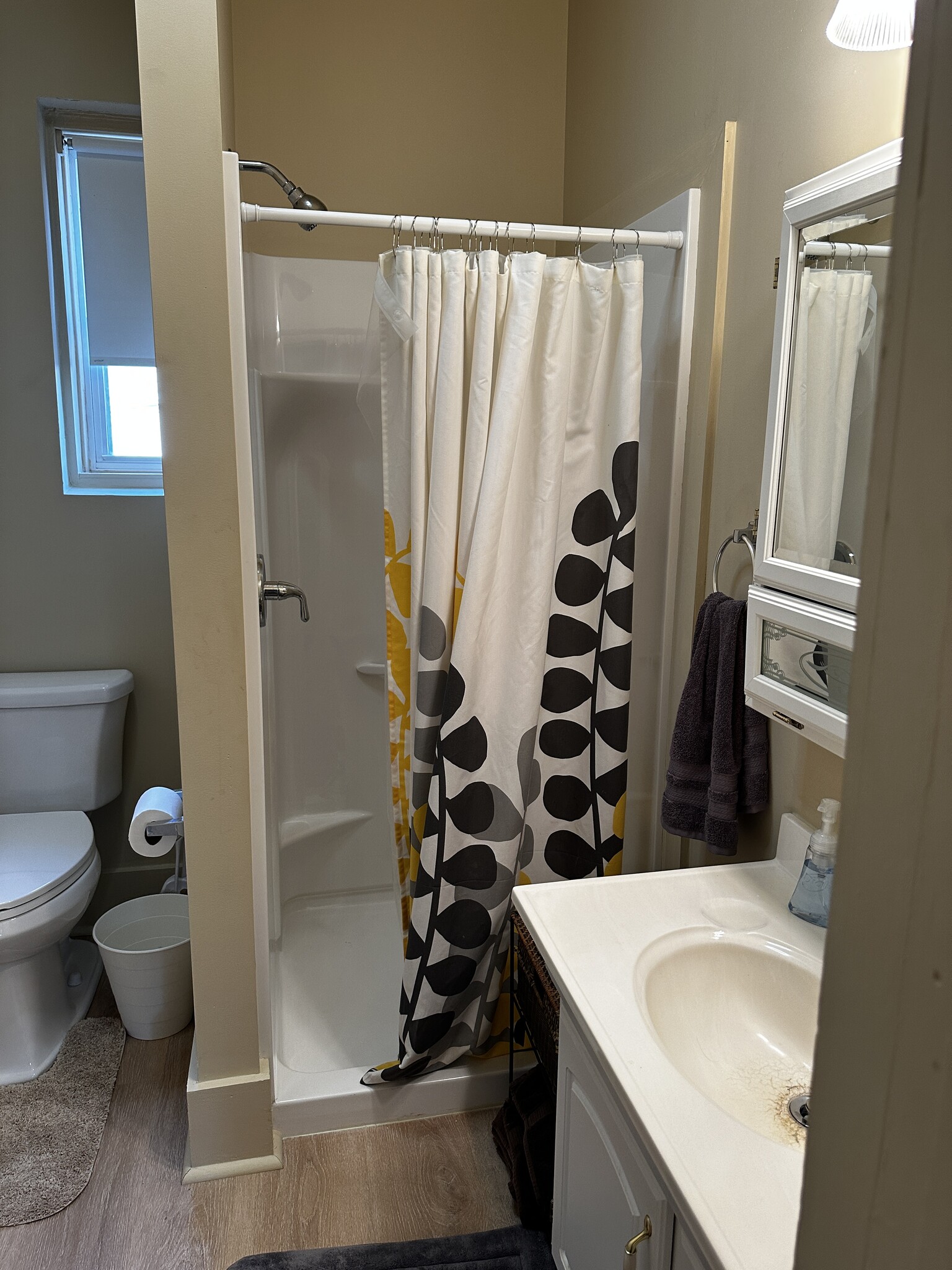 Building Photo - 583 Mill St