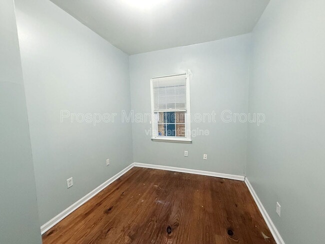 Building Photo - 4 Woodall Court