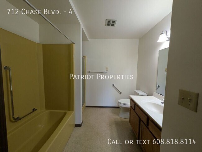 Building Photo - 712 Chase Blvd