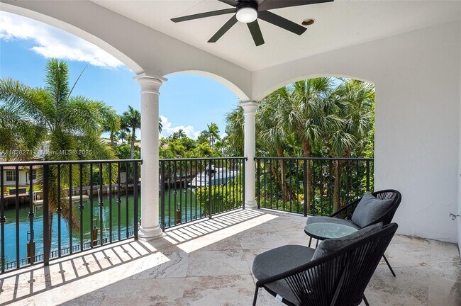 Building Photo - 500 Coconut Isle Dr