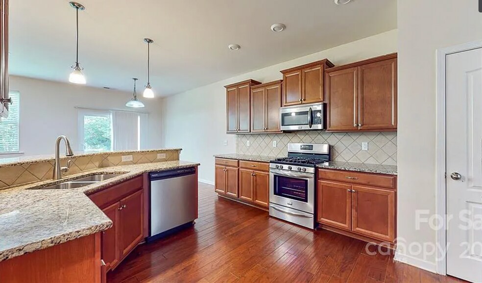 Building Photo - 10323 Rutledge Ridge Dr NW