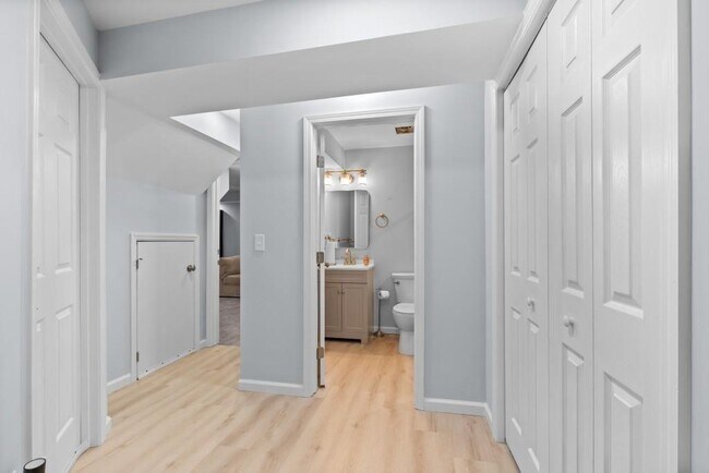 Building Photo - 2339 Milstead Cir NE