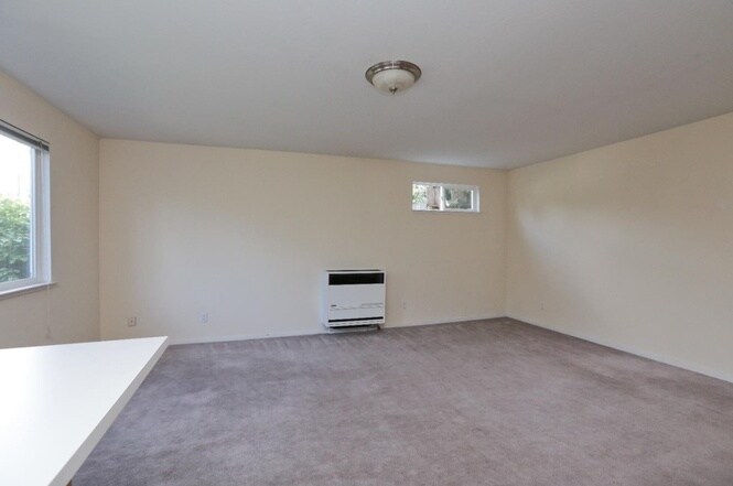Living room - 3755 Faye dr