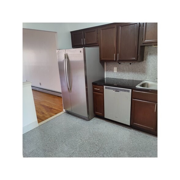 Building Photo - 2356 79th St