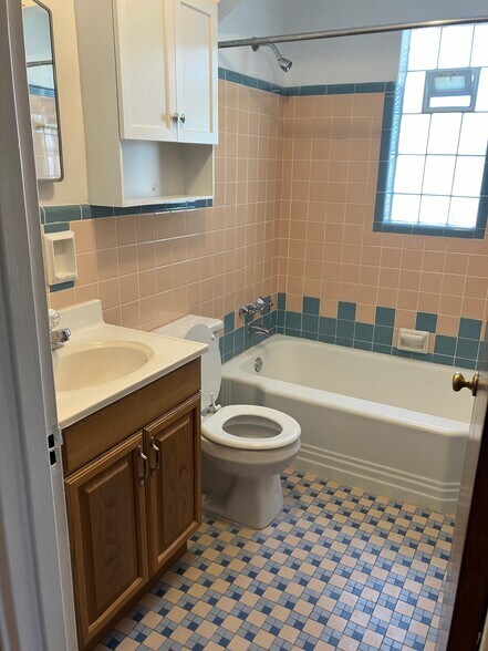 bathroom - 4324 Schenck Ave