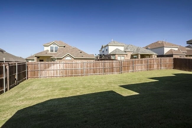 Building Photo - 4820 Tuscany Ln