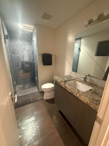 Building Photo - 1719 Irving St