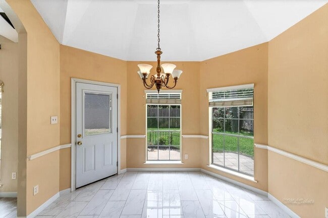 Building Photo - 20419 Cajon Canyon Ct