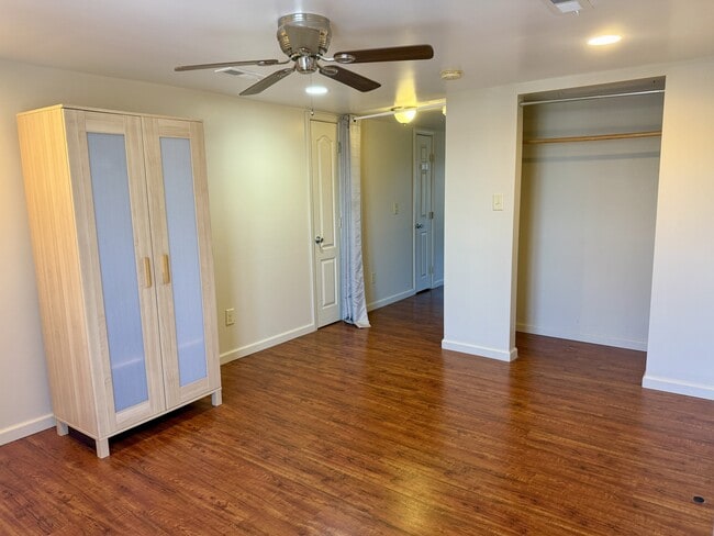 Building Photo - 3515 Mint Rd