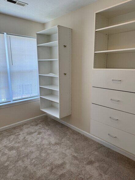 Bonus Room - 23172 Grist Mill Ct