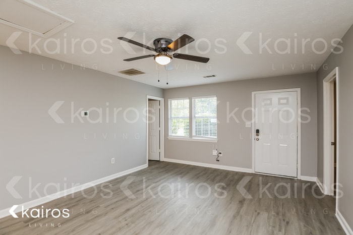 Building Photo - 105 Deer Pkwy