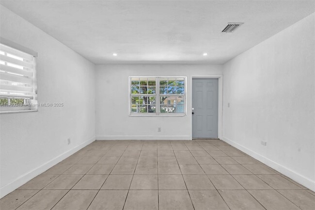 Building Photo - 11790 SW 34th St