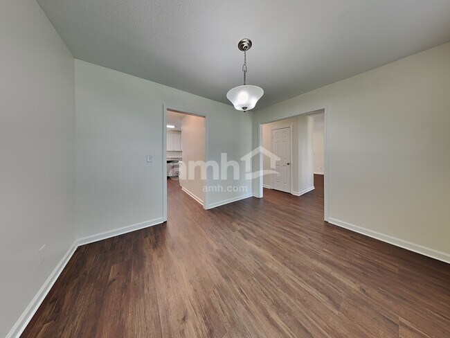 Building Photo - 3801 Cranwell Ct