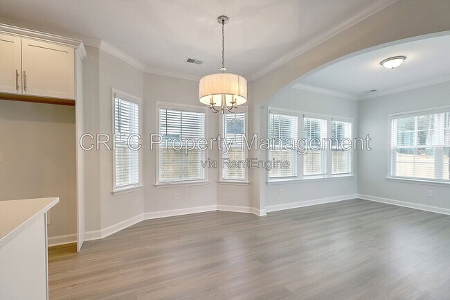 Building Photo - 536 Dunswell Dr