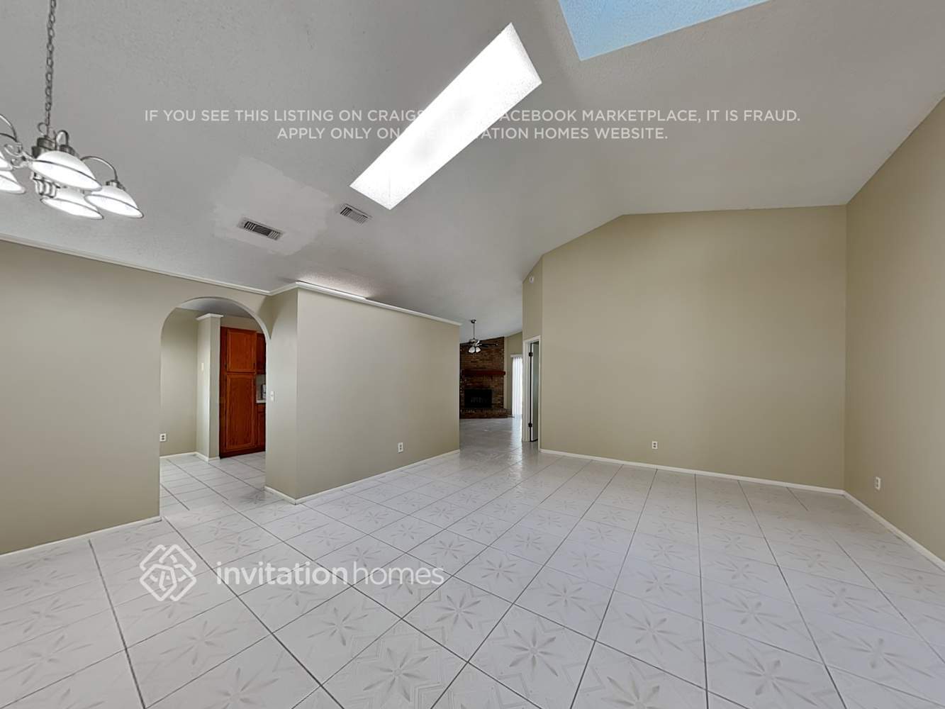 Building Photo - 1369 Tindaro Dr