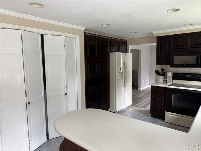 Building Photo - 110 Lake Country Dr