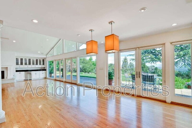 Building Photo - 15350 Norton Rd