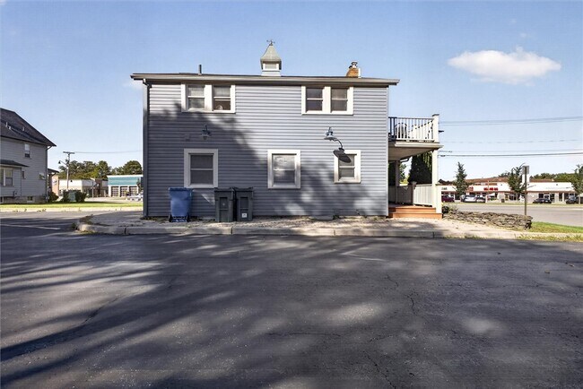 Building Photo - 1700 Mt Hope Ave